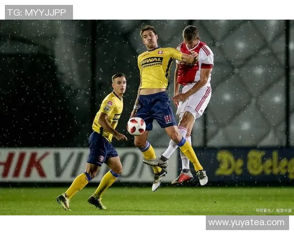 前进之英与罗达的激烈对决展现足球魅力与团队精神的巅峰较量